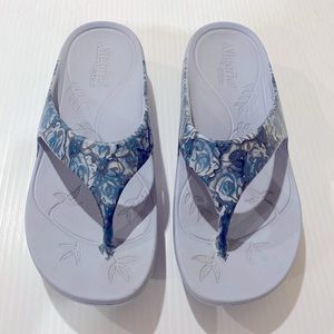Alegria Ode Printed Thong Flip Flop Sandals, Size 9 EU 39